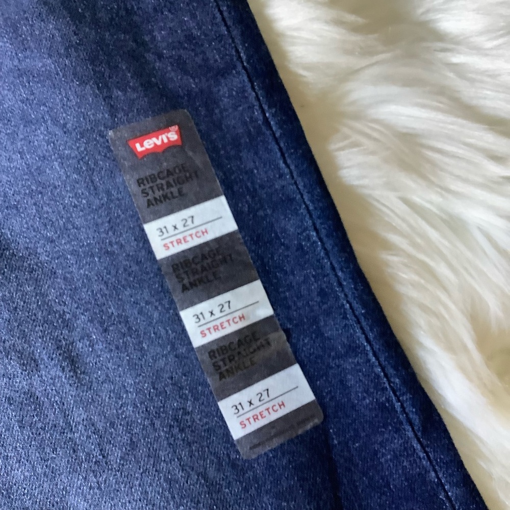 Levi's Women's Ribcage Straight Ankle Jeans Size 31 NWT Button Fly 27" Inseam - Picture 4 of 16